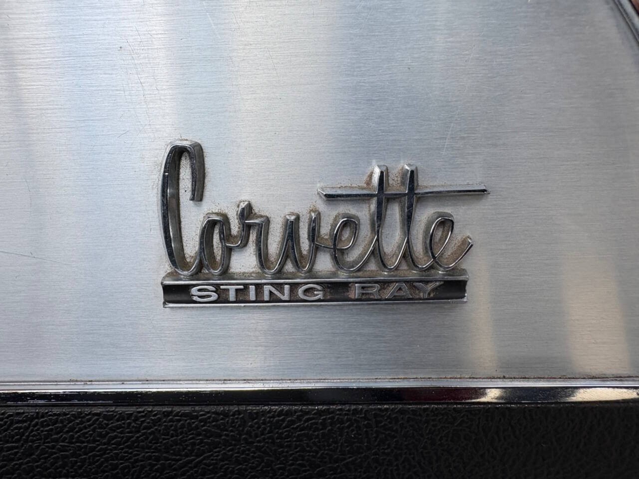 Chevrolet-Corvette-1966-Coupe-38
