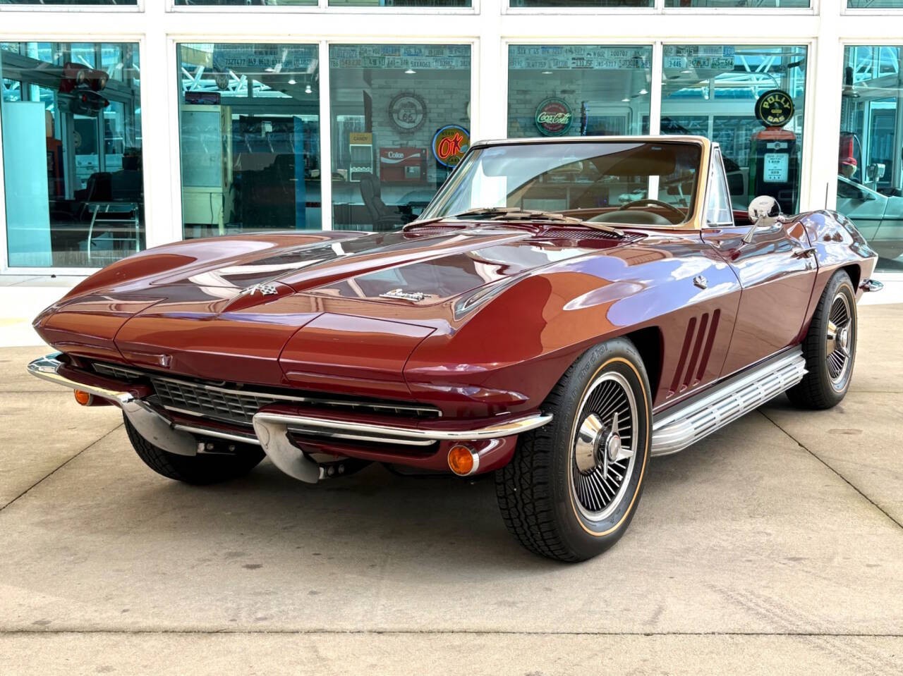 Chevrolet-Corvette-1966-Coupe