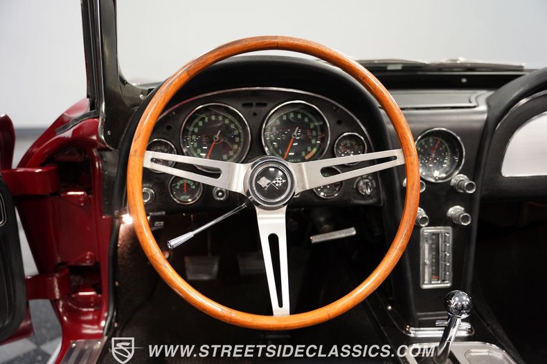 Chevrolet-Corvette-1966-Milano-Maroon-Black-12