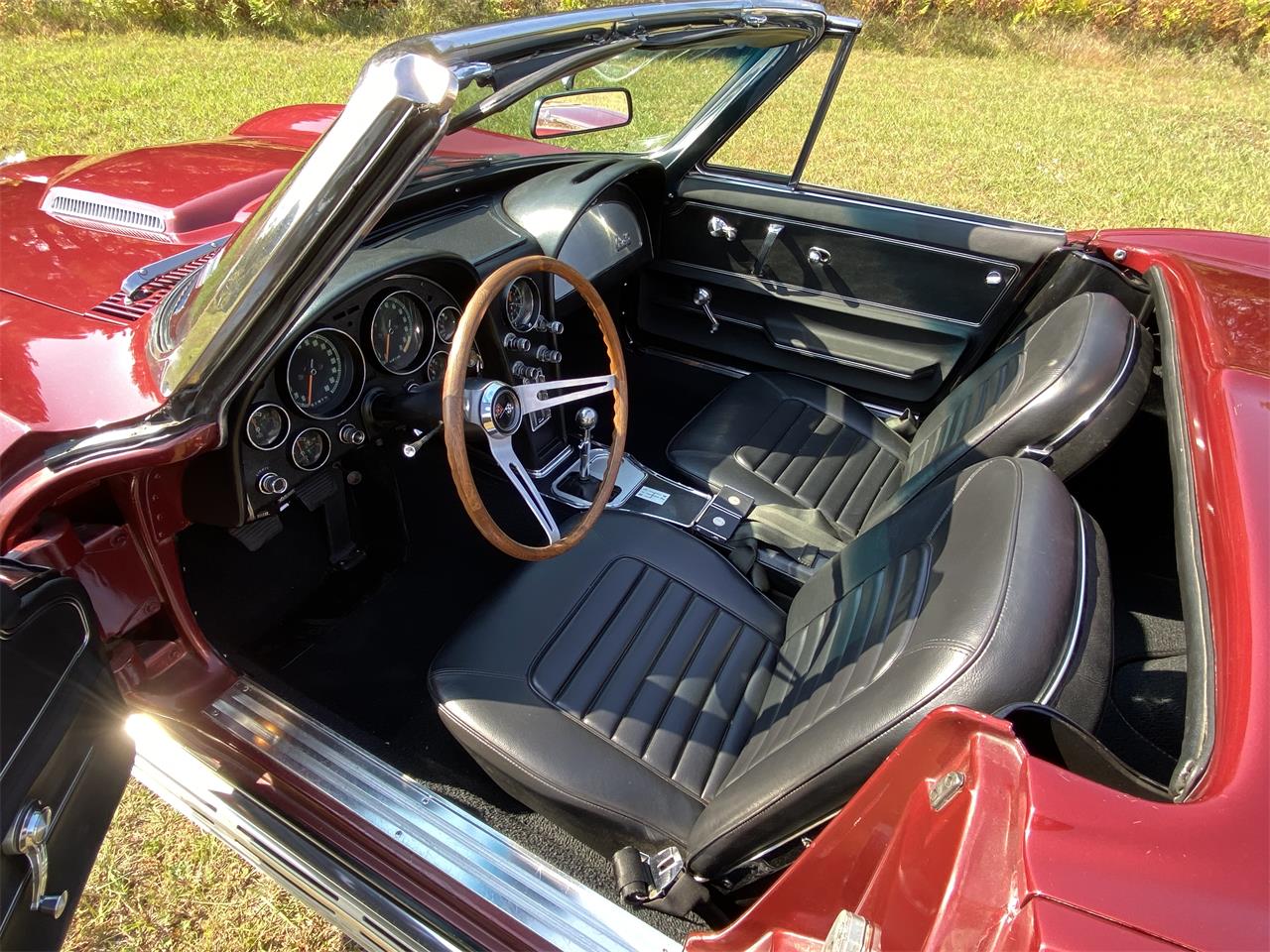Chevrolet-Corvette-1966-Milano-Maroon-Black-29