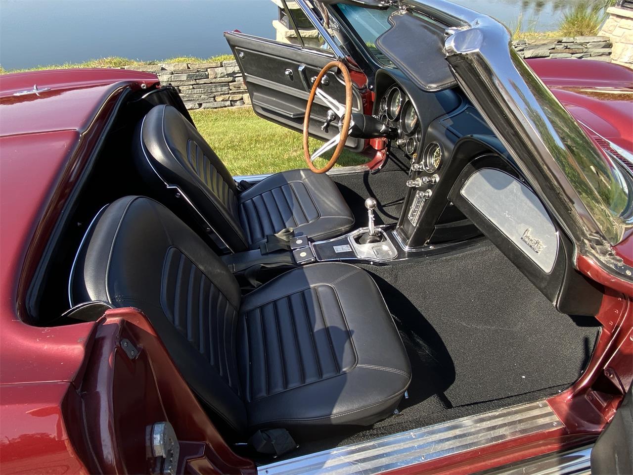 Chevrolet-Corvette-1966-Milano-Maroon-Black-33