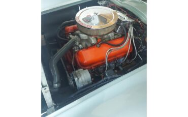 Chevrolet-Corvette-1966-Mosport-Green-Green-13