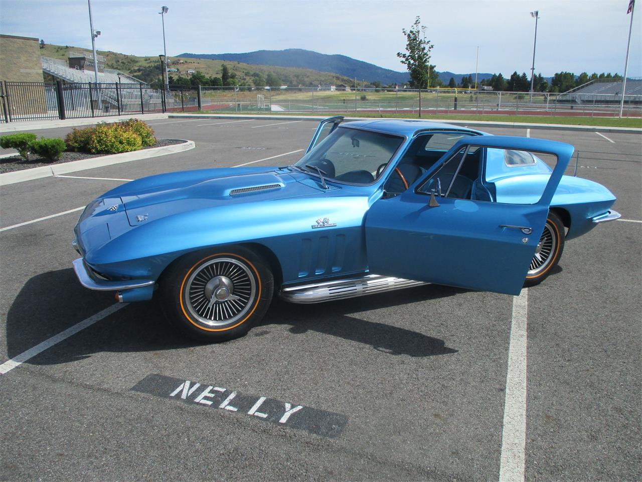 Chevrolet-Corvette-1966-Nassau-Blue-Bright-Blue-1