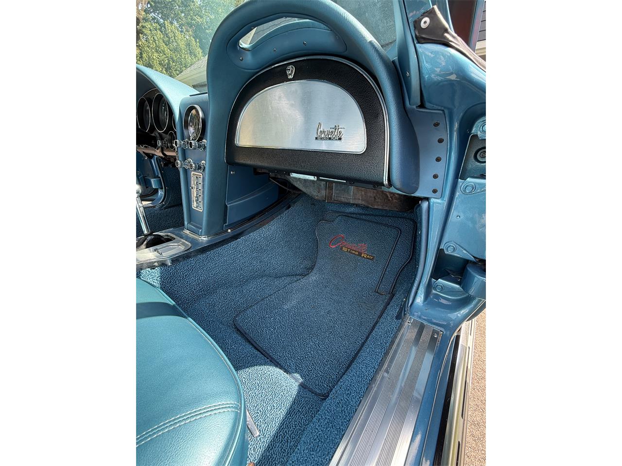Chevrolet-Corvette-1966-Nassau-Blue-Bright-Blue-12