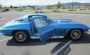 Chevrolet-Corvette-1966-Nassau-Blue-Bright-Blue-15