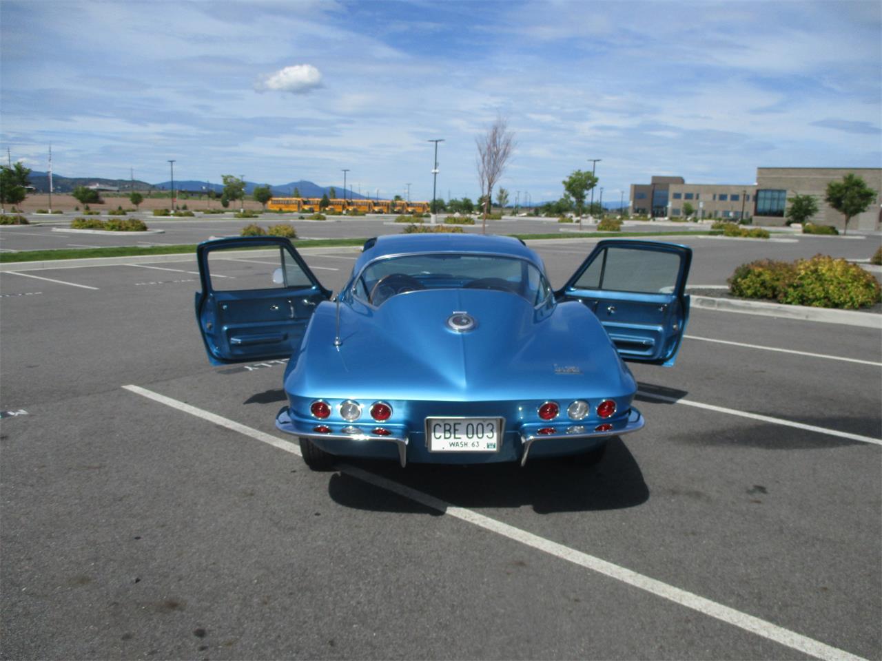 Chevrolet-Corvette-1966-Nassau-Blue-Bright-Blue-18