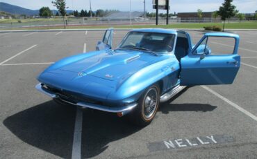Chevrolet-Corvette-1966-Nassau-Blue-Bright-Blue-2