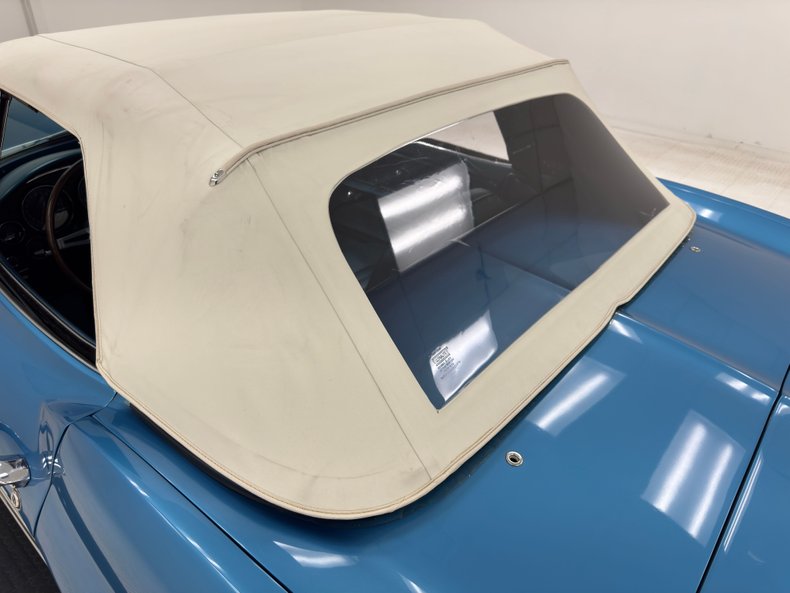 Chevrolet-Corvette-1966-Nassau-Blue-Bright-Blue-20