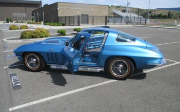 Chevrolet-Corvette-1966-Nassau-Blue-Bright-Blue-20