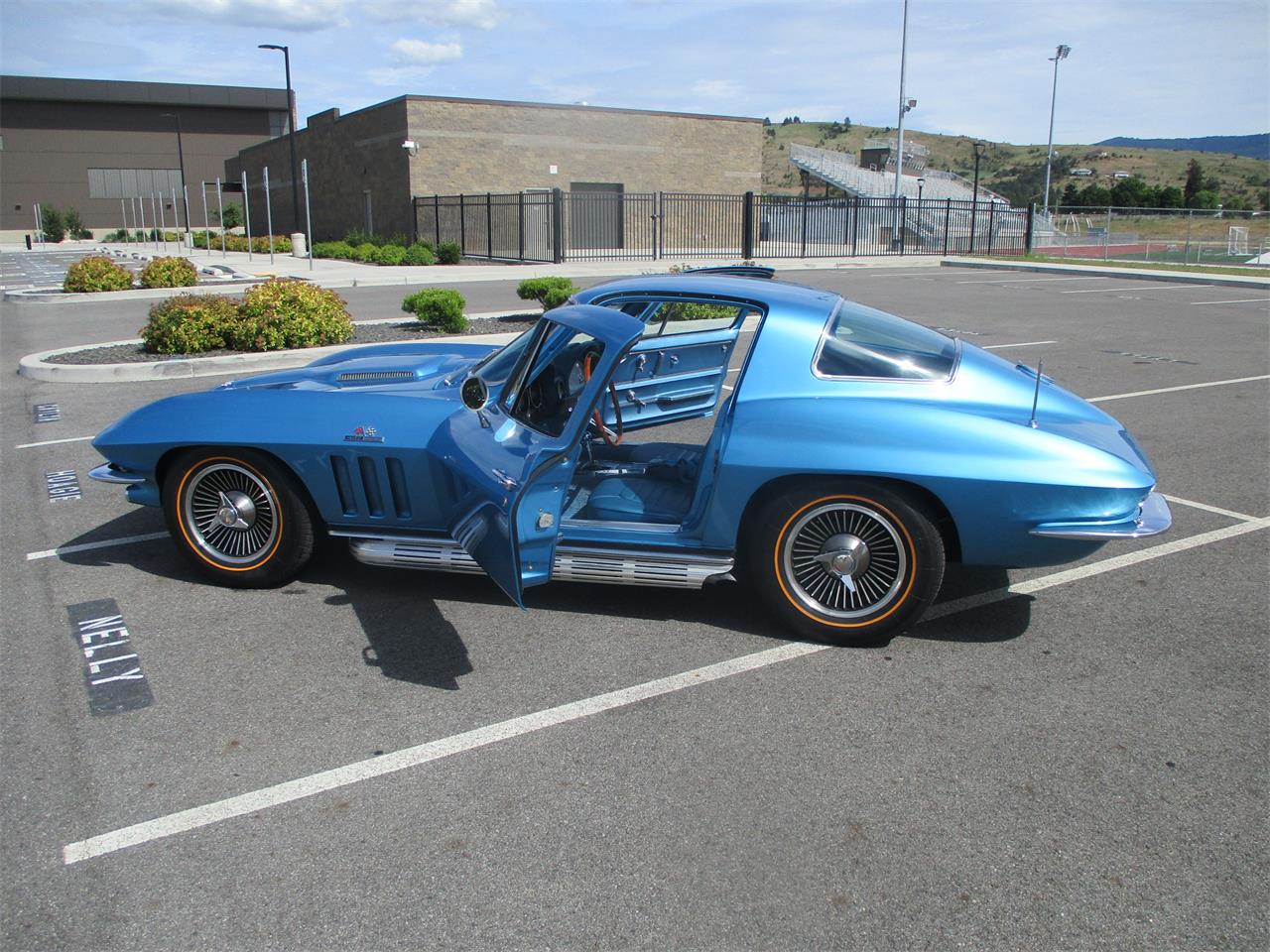 Chevrolet-Corvette-1966-Nassau-Blue-Bright-Blue-20