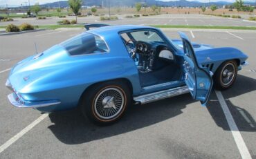 Chevrolet-Corvette-1966-Nassau-Blue-Bright-Blue-21