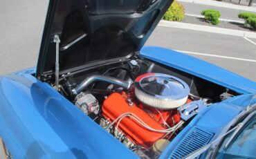 Chevrolet-Corvette-1966-Nassau-Blue-Bright-Blue-30