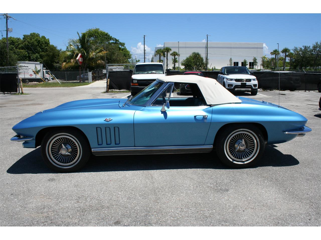Chevrolet-Corvette-1966-Nassau-Blue-Bright-Blue-36