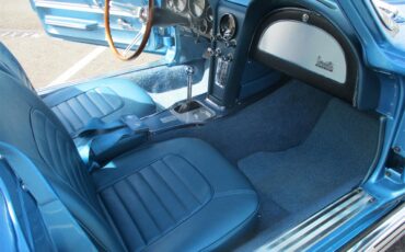 Chevrolet-Corvette-1966-Nassau-Blue-Bright-Blue-5
