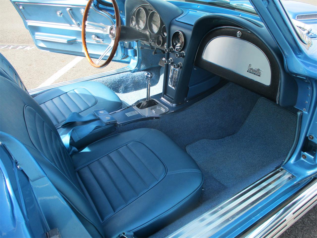 Chevrolet-Corvette-1966-Nassau-Blue-Bright-Blue-5
