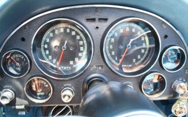 Chevrolet-Corvette-1966-Nassau-Blue-Bright-Blue-63