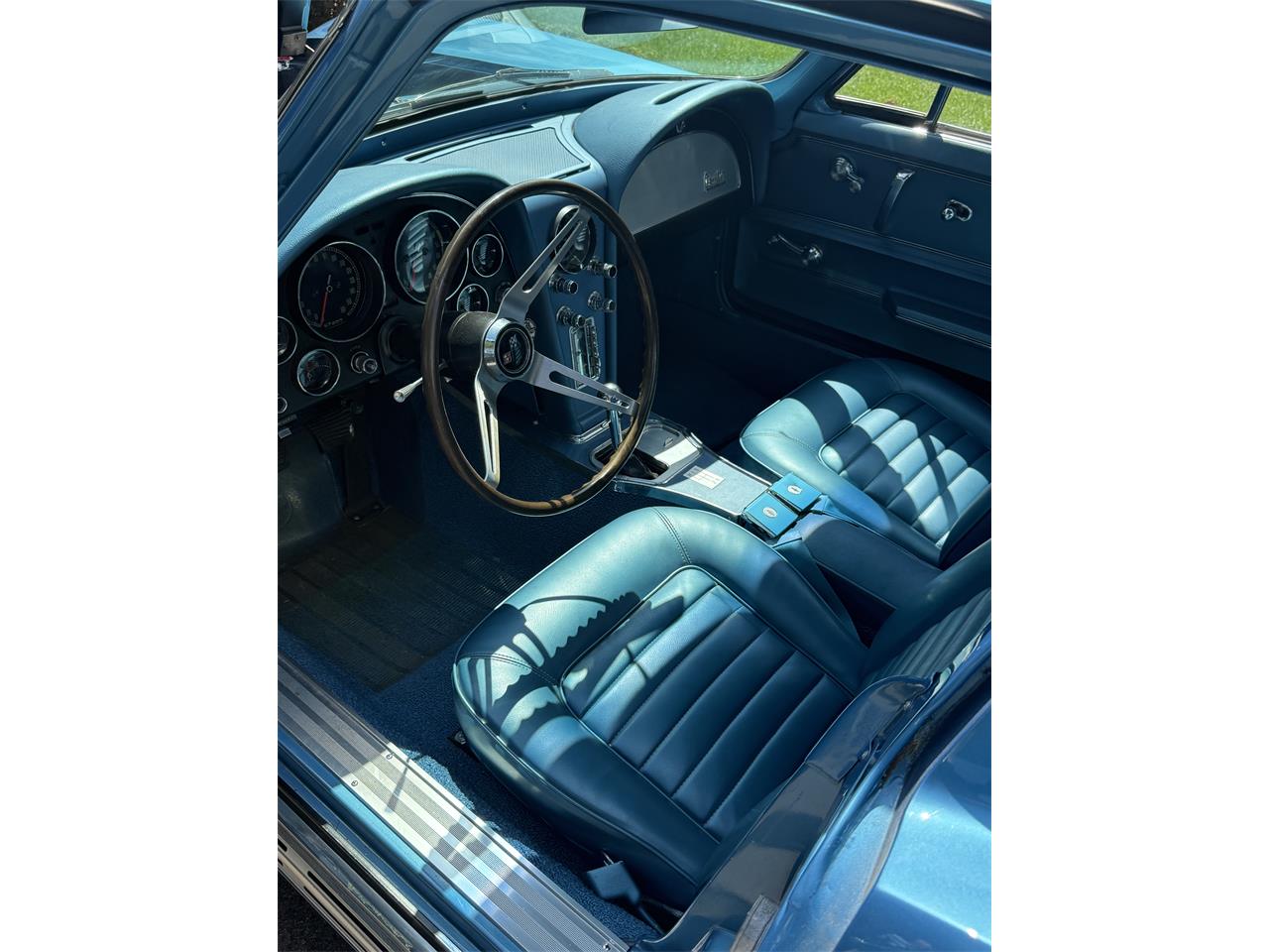 Chevrolet-Corvette-1966-Nassau-Blue-Bright-Blue-8