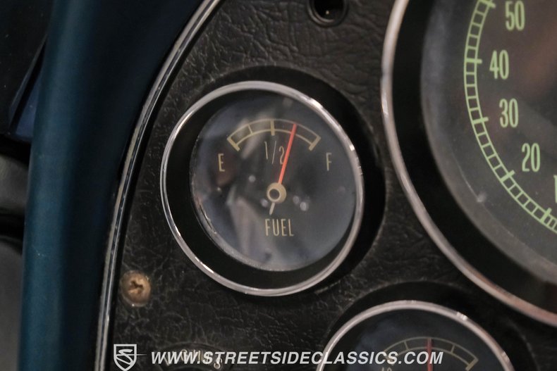 Chevrolet-Corvette-1966-Nassau-Blue-White-38