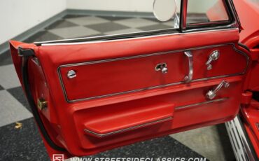 Chevrolet-Corvette-1966-Rally-Red-Red-32