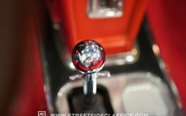 Chevrolet-Corvette-1966-Rally-Red-Red-39