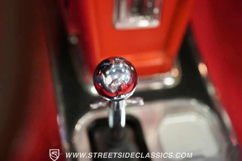 Chevrolet-Corvette-1966-Rally-Red-Red-39