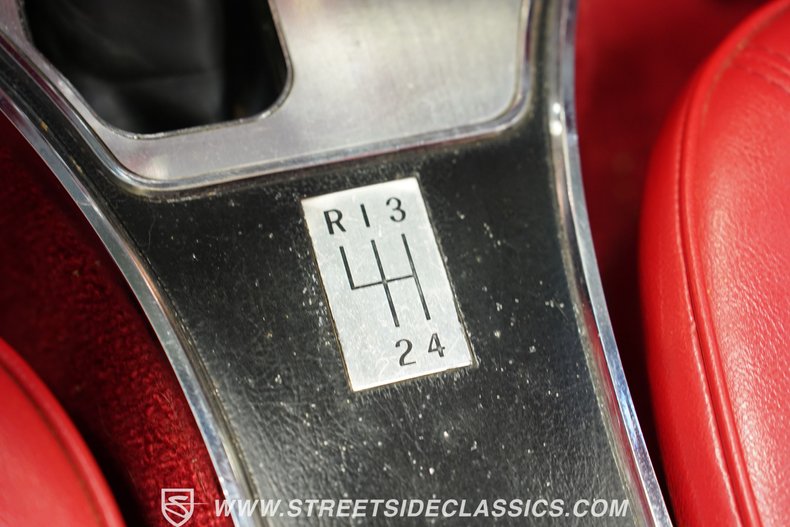 Chevrolet-Corvette-1966-Rally-Red-Red-40