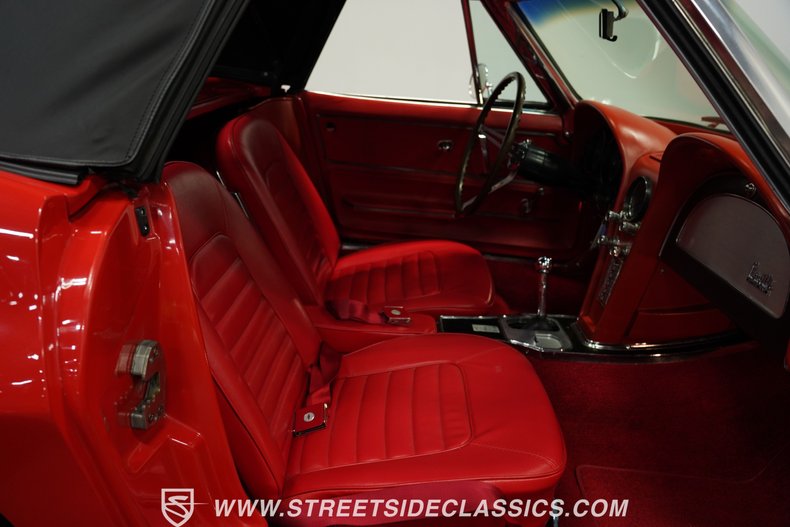 Chevrolet-Corvette-1966-Rally-Red-Red-43