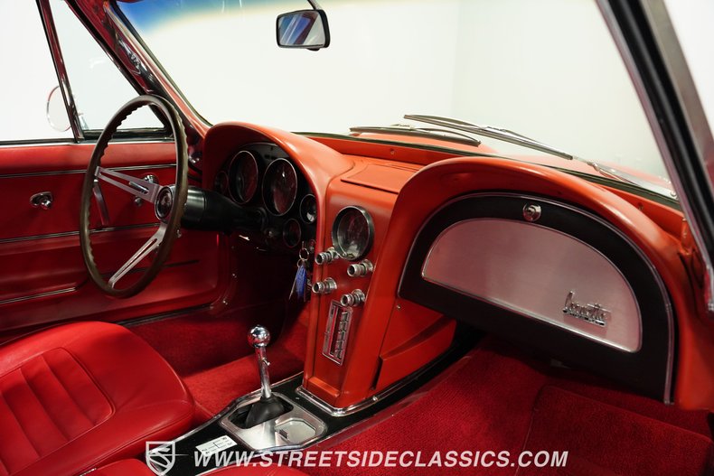 Chevrolet-Corvette-1966-Rally-Red-Red-49