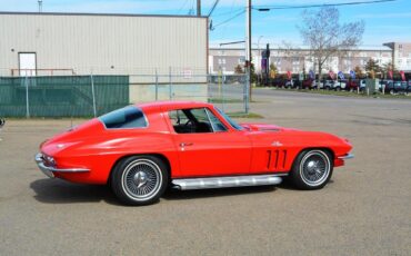 Chevrolet-Corvette-1966-Rallye-Red-974AA-Black-1