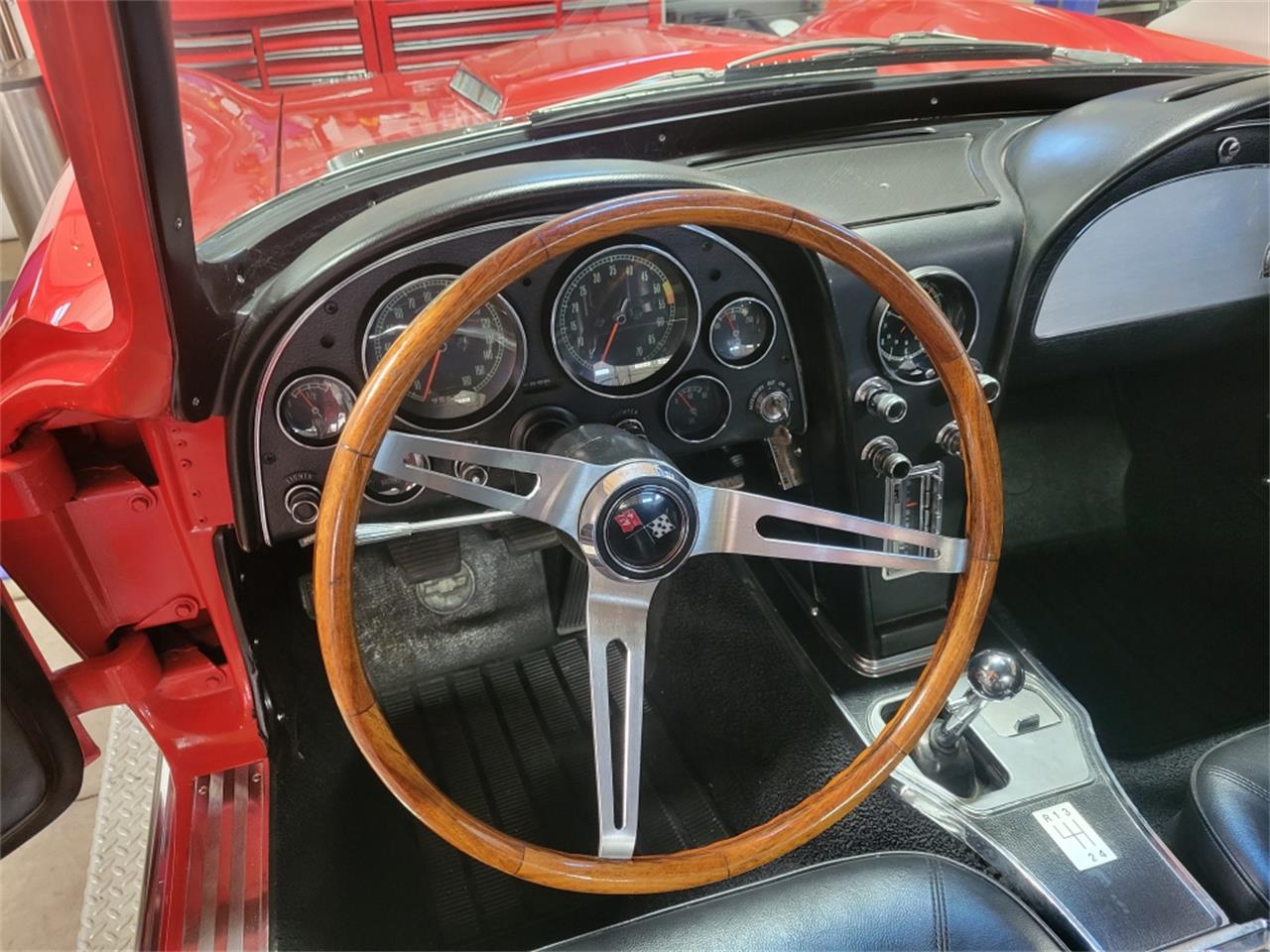 Chevrolet-Corvette-1966-Red-Black-10
