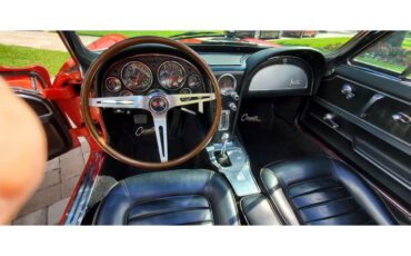 Chevrolet-Corvette-1966-Red-Black-12
