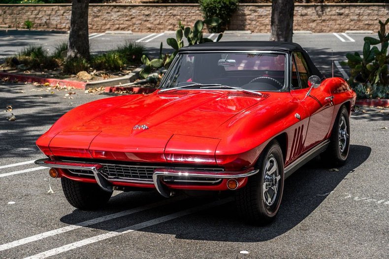 Chevrolet-Corvette-1966-Red-Black-13