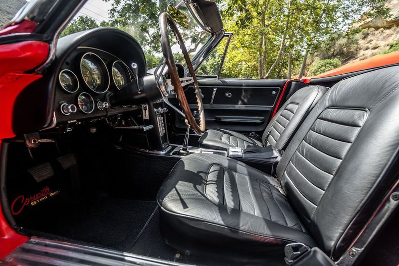 Chevrolet-Corvette-1966-Red-Black-17