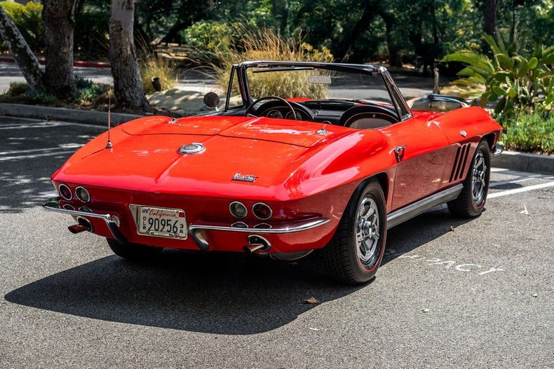 Chevrolet-Corvette-1966-Red-Black
