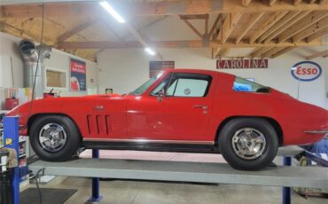 Chevrolet-Corvette-1966-Red-Black-3