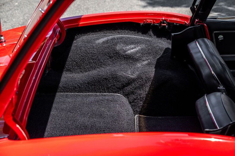 Chevrolet-Corvette-1966-Red-Black-36