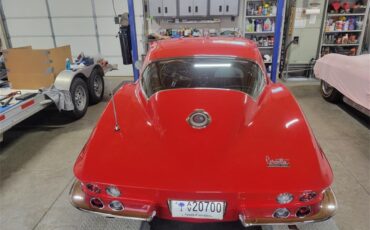 Chevrolet-Corvette-1966-Red-Black-4