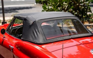 Chevrolet-Corvette-1966-Red-Black-9