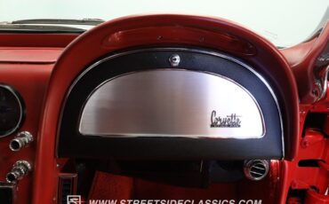 Chevrolet-Corvette-1966-Red-Red-12