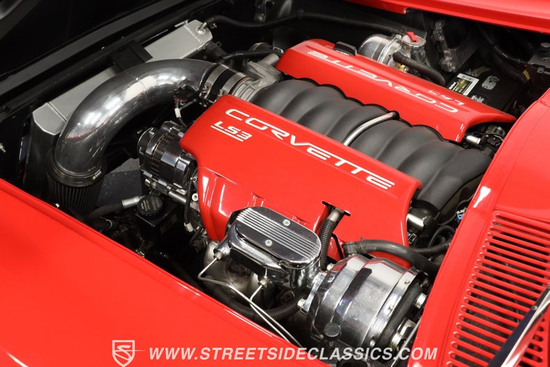 Chevrolet-Corvette-1966-Red-Red-38