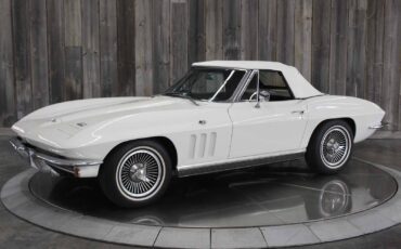 Chevrolet-Corvette-1966-Restored-1