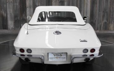 Chevrolet-Corvette-1966-Restored-13