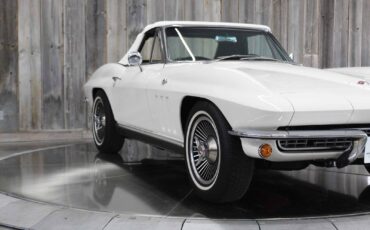 Chevrolet-Corvette-1966-Restored-14