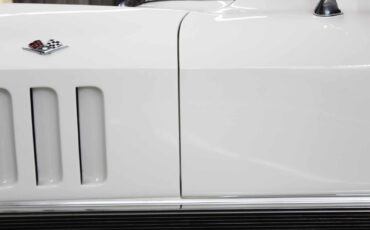 Chevrolet-Corvette-1966-Restored-23
