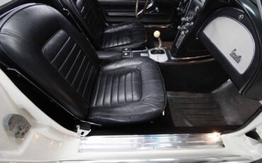 Chevrolet-Corvette-1966-Restored-33