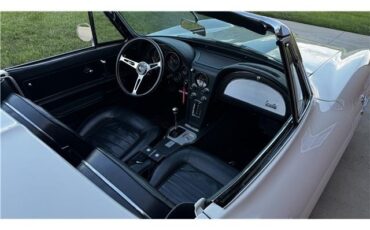 Chevrolet-Corvette-1966-Roasdster-15