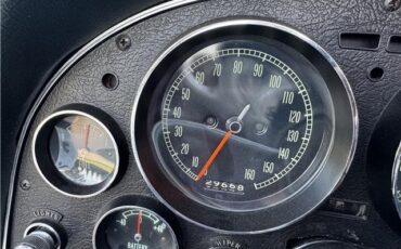 Chevrolet-Corvette-1966-Roasdster-16