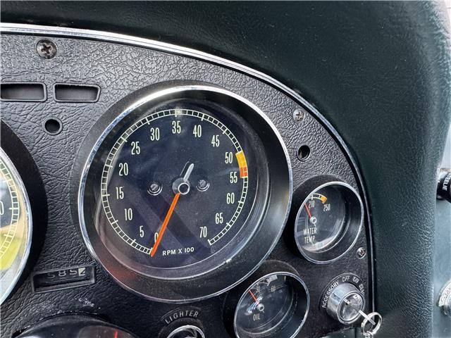 Chevrolet-Corvette-1966-Roasdster-19