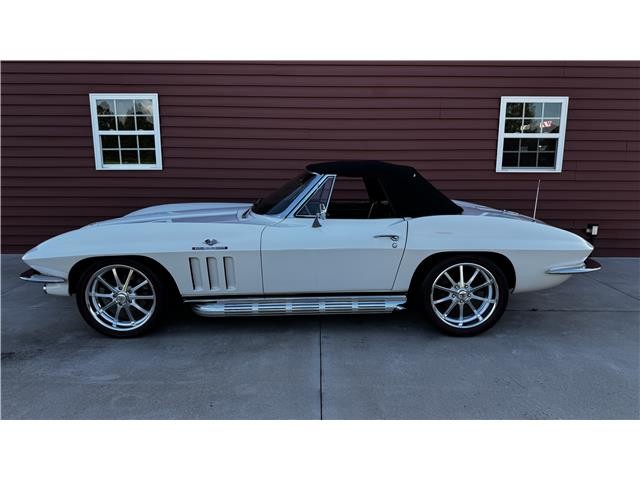 Chevrolet-Corvette-1966-Roasdster-4