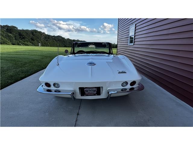 Chevrolet-Corvette-1966-Roasdster-6